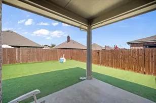 909 Avagail Ave, Springtown, TX 76082 - Photo 25