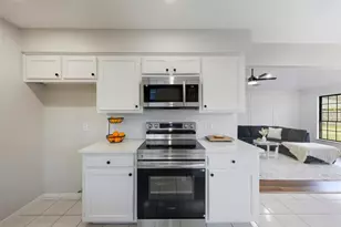 1021 Westminster Ln, Mansfield, TX 76063 - Photo 11