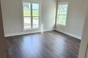 518 Strong St, Bowie, TX 76230 - Photo 21