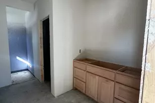 518 Strong St, Bowie, TX 76230 - Photo 7