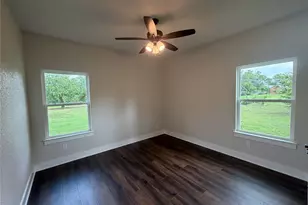 518 Strong St, Bowie, TX 76230 - Photo 11