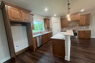 518 Strong St, Bowie, TX 76230 - Photo 17