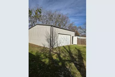 605 N Snyder Avenue, Justin, TX 76247 - Photo 1