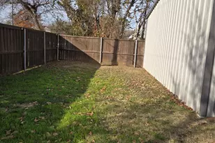 605 N Snyder Ave, Justin, TX 76247 - Photo 17