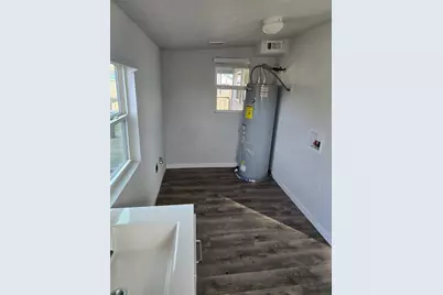 605 N Snyder Avenue, Justin, TX 76247 - Photo 13