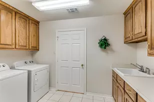 345 Huggins Dr, Springtown, TX 76082 - Photo 15