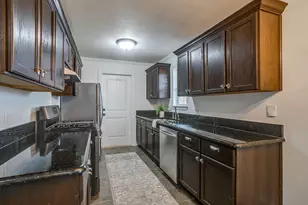 7036 Crabtree Ln, North Richland Hills, TX 76182 - Photo 15