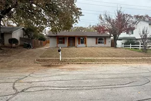 2913 White Oak Ln, Bedford, TX 76021 - Photo 3