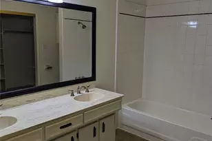 104 Brookdale Dr, Highland Village, TX 75077 - Photo 5