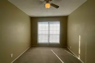 1226 W Hudgins St, Grapevine, TX 76051 - Photo 19