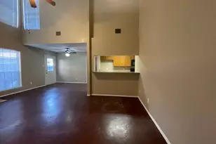 1226 W Hudgins St, Grapevine, TX 76051 - Photo 3