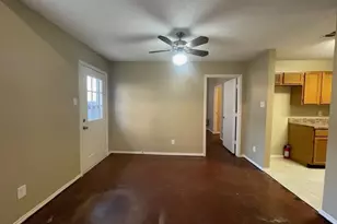 1226 W Hudgins St, Grapevine, TX 76051 - Photo 7