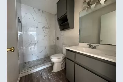 1421 S 12th Street #107, Waco, TX 76706 - Photo 11