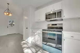 615 Red Coat Ln, Arlington, TX 76002 - Photo 11