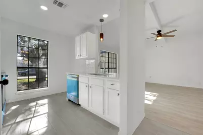 615 Red Coat Lane, Arlington, TX 76002 - Photo 9