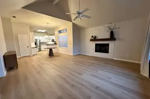 7302 Heritage Oaks Ct, Arlington, TX 76001 - Photo 11