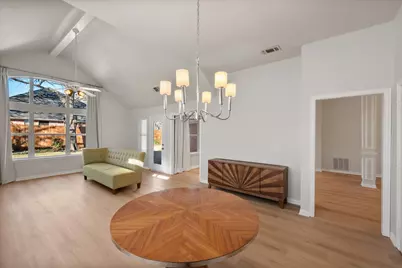 7302 Heritage Oaks Court, Arlington, TX 76001 - Photo 7