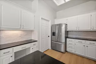 7302 Heritage Oaks Ct, Arlington, TX 76001 - Photo 5