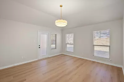 7302 Heritage Oaks Court, Arlington, TX 76001 - Photo 13