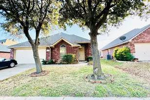 1205 Oakridge Dr, Euless, TX 76040 - Photo 1