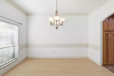 204 Trailwood Drive, Euless, TX 76039 - Photo 5