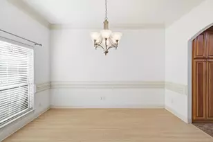 204 Trailwood Dr, Euless, TX 76039 - Photo 5