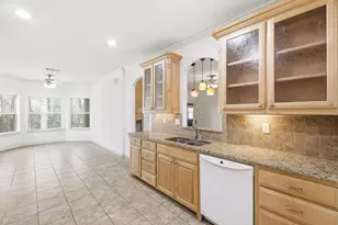 204 Trailwood Dr, Euless, TX 76039 - Photo 11