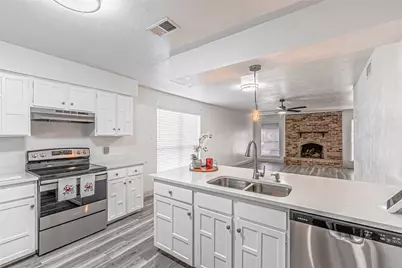 1313 Oakbluff Drive, Lancaster, TX 75146 - Photo 15