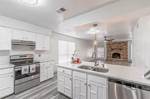 1313 Oakbluff Dr, Lancaster, TX 75146 - Photo 15