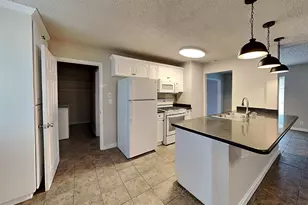 1101 Johns Dr, Euless, TX 76039 - Photo 5