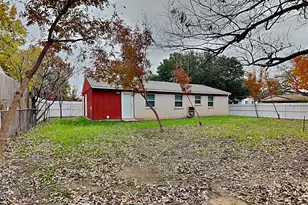 1101 Johns Dr, Euless, TX 76039 - Photo 15