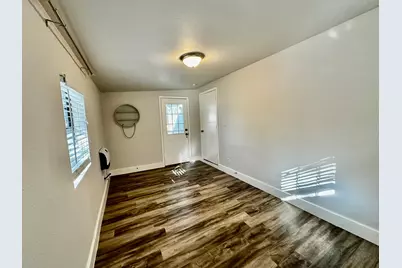 318 Windsor Drive, Pottsboro, TX 75076 - Photo 5