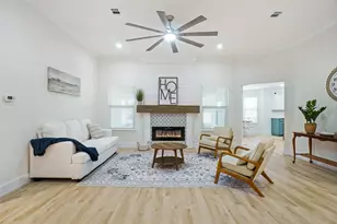 302 Robins Way, Granbury, TX 76048 - Photo 1