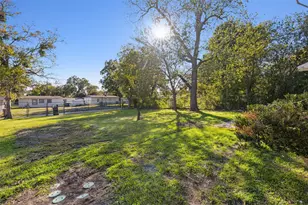 832 Bowie St, Garland, TX 75040 - Photo 23