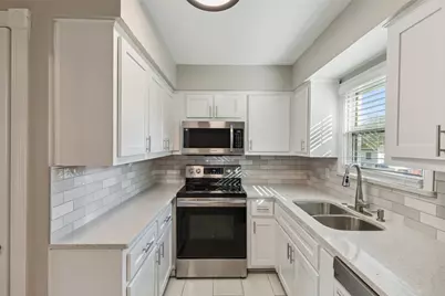 832 Bowie Street, Garland, TX 75040 - Photo 9