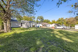 832 Bowie St, Garland, TX 75040 - Photo 25