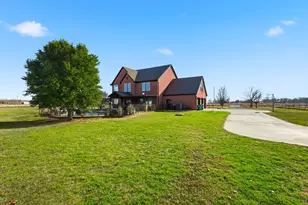 102 Van Meter Dr, Aurora, TX 76078 - Photo 1