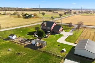 102 Van Meter Dr, Aurora, TX 76078 - Photo 35