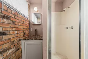 309 N Orchard Dr, Rosebud, TX 76570 - Photo 17