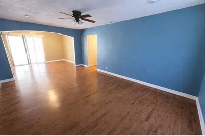 705 Glynn Oaks Drive, Arlington, TX 76010 - Photo 3