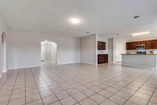 542 Clearlake Dr, Waxahachie, TX 75165 - Photo 5