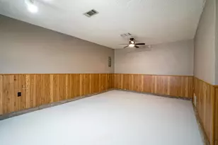 319 S Rogers St, Covington, TX 76636 - Photo 11