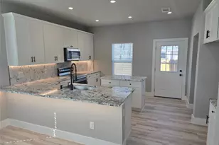 102 Jarrett St, Waxahachie, TX 75165 - Photo 5