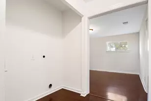 2611 W Amherst Ave, Dallas, TX 75235 - Photo 23