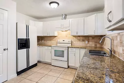 2611 W Amherst Avenue, Dallas, TX 75235 - Photo 19