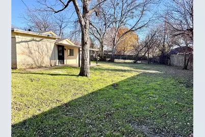 141 NW Jayellen Avenue, Burleson, TX 76028 - Photo 27