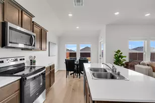 6513 Waterfall Ln, Princeton, TX 75407 - Photo 9