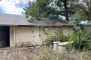 2858 S 5th St, Abilene, TX 79605 - Photo 9