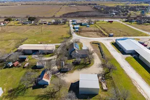 605 Shaffner St, Ponder, TX 76259 - Photo 1