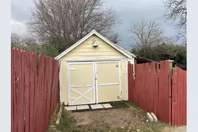 2524 Oakwood Terrace, Haltom City, TX 76117 - Photo 11